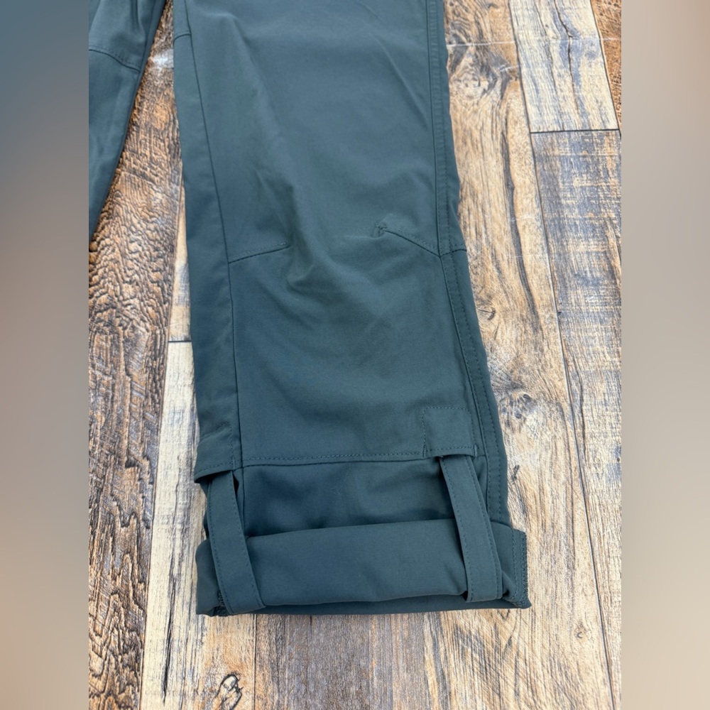 Columbia Women's Omni-Shield Roll Tab, Lightweight Hiking Pants, Size 6 Short - Picture 11 of 15